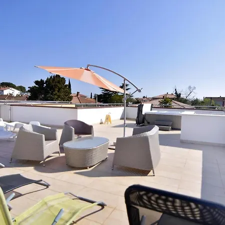 In Mit Grosser Terrasse Apartment *