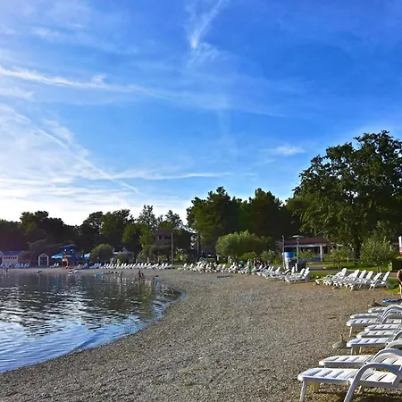 Apartment In Mit Grosser Terrasse Umag
